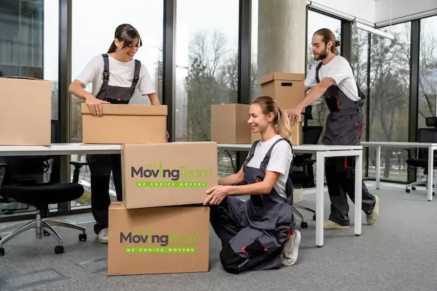 Our move coordinator discussing logistics with an apartment building manager in Auckland.